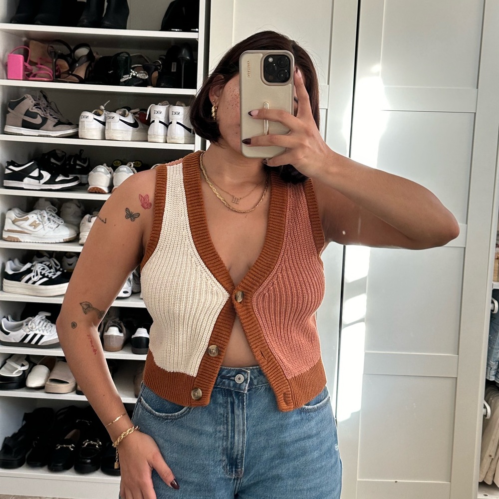 American Eagle Sweater Vest